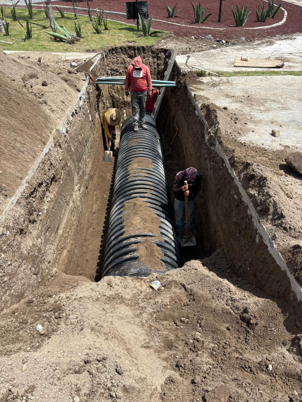 Instalación de tubería pluvial corrugada